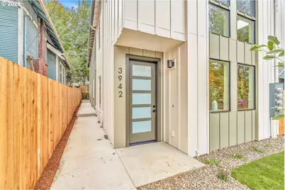 3940 SE Ivon St, Portland, OR 97202 - Photo 5