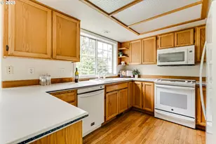 1328 Spyglass Dr, Eugene, OR 97401 - Photo 19