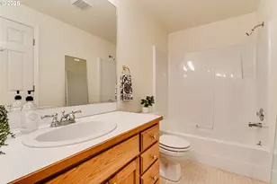 1328 Spyglass Dr, Eugene, OR 97401 - Photo 41