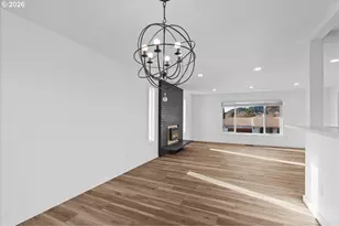 404 SW Riverview Ave, Gresham, OR 97080 - Photo 9