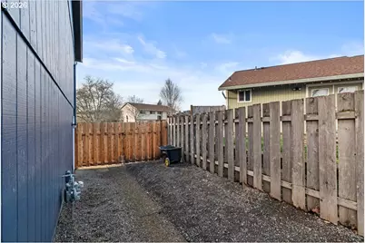 404 SW Riverview Ave, Gresham, OR 97080 - Photo 37