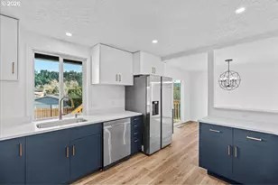 404 SW Riverview Ave, Gresham, OR 97080 - Photo 13