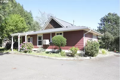 442 1st St, Elkton, OR 97436 - Photo 23