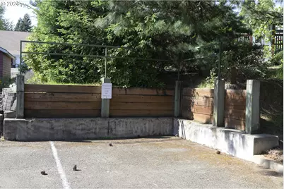 442 1st St, Elkton, OR 97436 - Photo 25