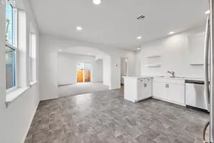 1171/1173 S 43rd Pl, Springfield, OR 97478 - Photo 7