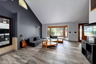 18410 SW Pheasant Ln, Beaverton, OR 97003 - Photo 3