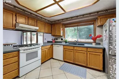 18410 SW Pheasant Ln, Beaverton, OR 97003 - Photo 9
