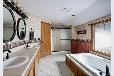 18410 SW Pheasant Ln, Beaverton, OR 97003 - Photo 19