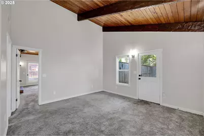 2055 Monterey Ln, Eugene, OR 97401 - Photo 15