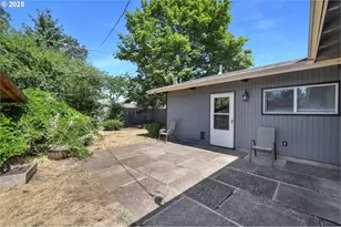 2055 Monterey Ln, Eugene, OR 97401 - Photo 37