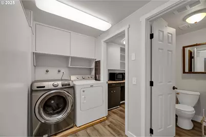 2055 Monterey Ln, Eugene, OR 97401 - Photo 31