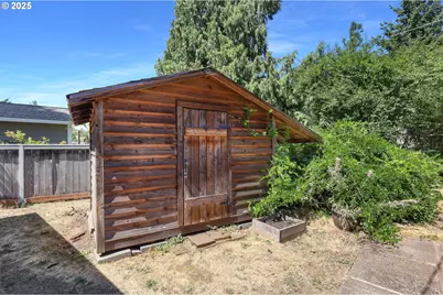 2055 Monterey Ln, Eugene, OR 97401 - Photo 45