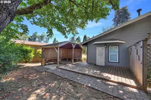 2055 Monterey Ln, Eugene, OR 97401 - Photo 35