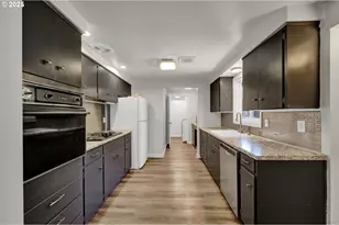 2055 Monterey Ln, Eugene, OR 97401 - Photo 17