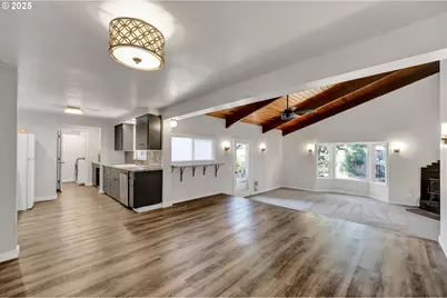 2055 Monterey Ln, Eugene, OR 97401 - Photo 11