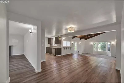 2055 Monterey Ln, Eugene, OR 97401 - Photo 9