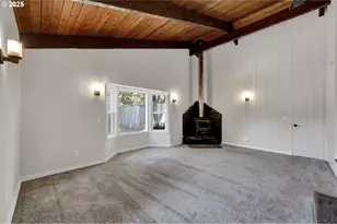 2055 Monterey Ln, Eugene, OR 97401 - Photo 13