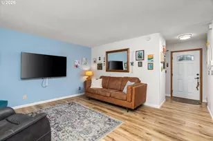 2338 SE 124th Ave, Portland, OR 97233 - Photo 5