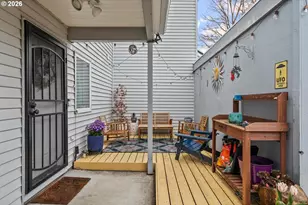 2338 SE 124th Ave, Portland, OR 97233 - Photo 3