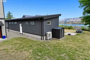 910 Clark St, The Dalles, OR 97058 - Photo 3
