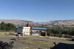 910 Clark St, The Dalles, OR 97058 - Photo 9