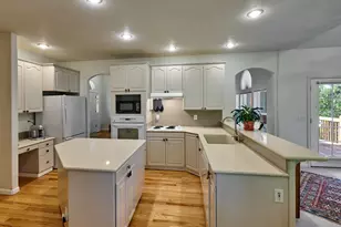 238 Rock St, Silverton, OR 97381 - Photo 5