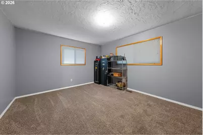 2873 W Langenberg Ave, Roseburg, OR 97471 - Photo 15