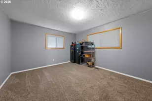 2873 W Langenberg Ave, Roseburg, OR 97471 - Photo 15