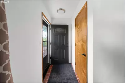 2873 W Langenberg Ave, Roseburg, OR 97471 - Photo 5