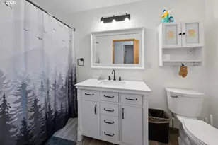 2873 W Langenberg Ave, Roseburg, OR 97471 - Photo 17