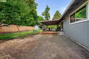 2873 W Langenberg Ave, Roseburg, OR 97471 - Photo 23