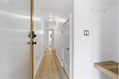 8526 N Syracuse St, Portland, OR 97203 - Photo 3