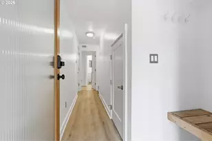 8526 N Syracuse St, Portland, OR 97203 - Photo 3