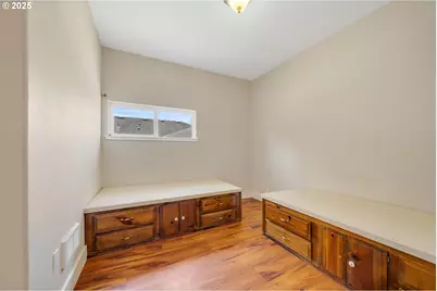 1209 6th St, Tillamook, OR 97141 - Photo 21