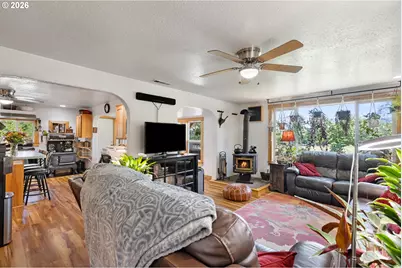 220 Faver Dr, Riddle, OR 97469 - Photo 5