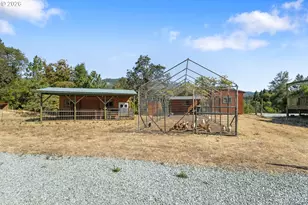 220 Faver Dr, Riddle, OR 97469 - Photo 29