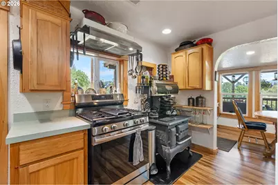 220 Faver Dr, Riddle, OR 97469 - Photo 9