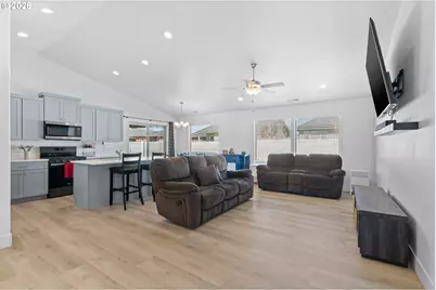 306 Sage St, Boardman, OR 97818 - Photo 11