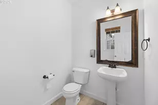 4220 SE Rose Petal Pl, Hillsboro, OR 97123 - Photo 9