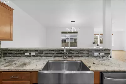 4220 SE Rose Petal Pl, Hillsboro, OR 97123 - Photo 23