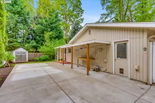 8890 SW Birch St, Portland, OR 97223 - Photo 39