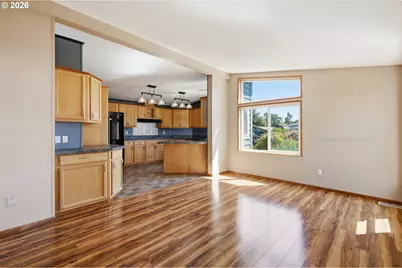 2070 Donnelly Dr, Springfield, OR 97477 - Photo 9