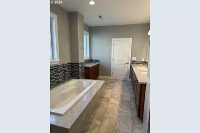 11301 SE Cascade View Dr, Happy Valley, OR 97086 - Photo 17