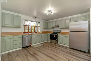 2412 SW Indian Mary Ct, Troutdale, OR 97060 - Photo 5