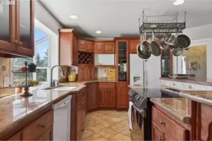 810 Howard Dr, Clatskanie, OR 97016 - Photo 5