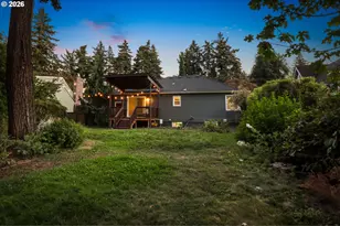 9917 NE Campaign St, Portland, OR 97220 - Photo 33