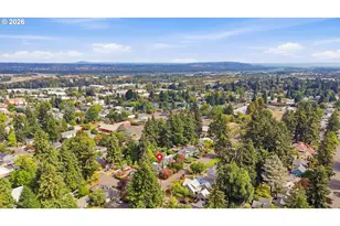 9917 NE Campaign St, Portland, OR 97220 - Photo 37