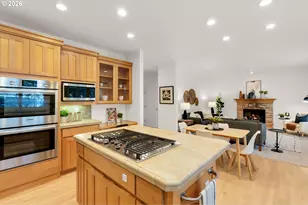 5404 Southwood Dr, Lake Oswego, OR 97035 - Photo 15