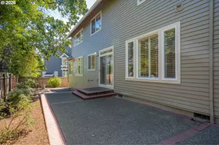5404 Southwood Dr, Lake Oswego, OR 97035 - Photo 35