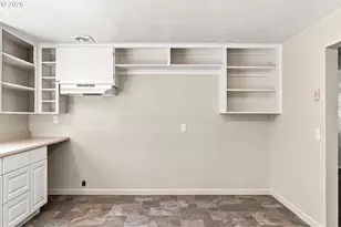 509 14th St, Springfield, OR 97477 - Photo 9